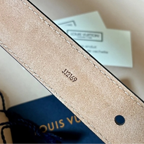 Ladies Size 32 Louis Vuitton Belt - Picture 12 of 13